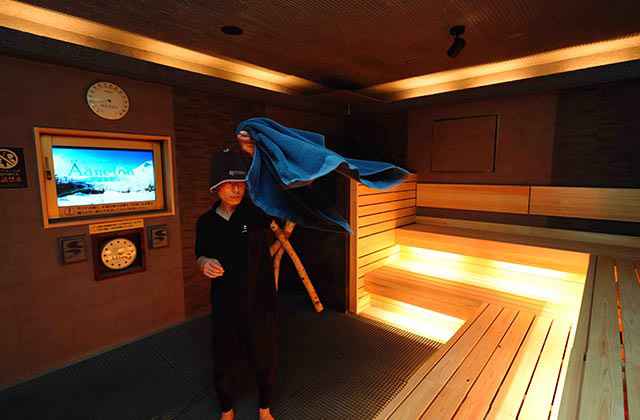 sauna」コラボレーション企画