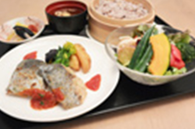 鰆のガーリックソテー十穀米御膳