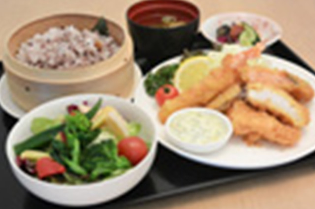 魚介のミックスフライ十穀米御膳